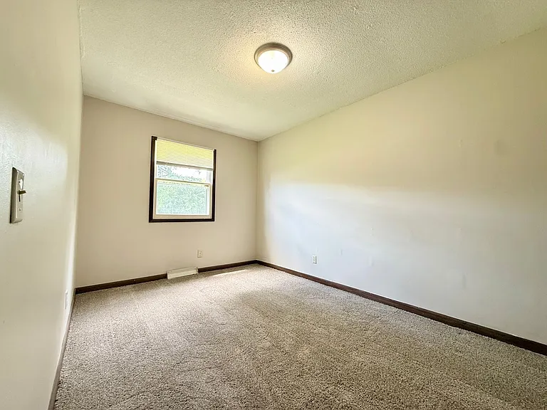 220 Hawkeye Way — Photo 9