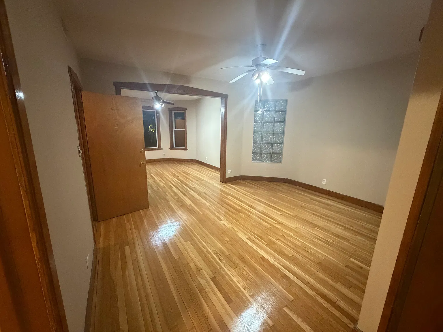 3 bed, $1,725 — Photo 2