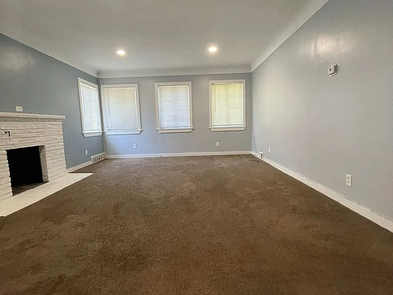 20806 Panama St — Photo 10