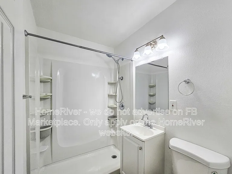 1339 E Glenrosa Ave — Photo 4