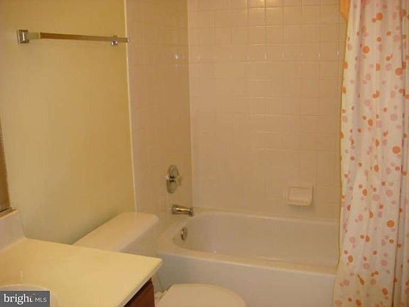 4th image of 2550 James Maury Dr