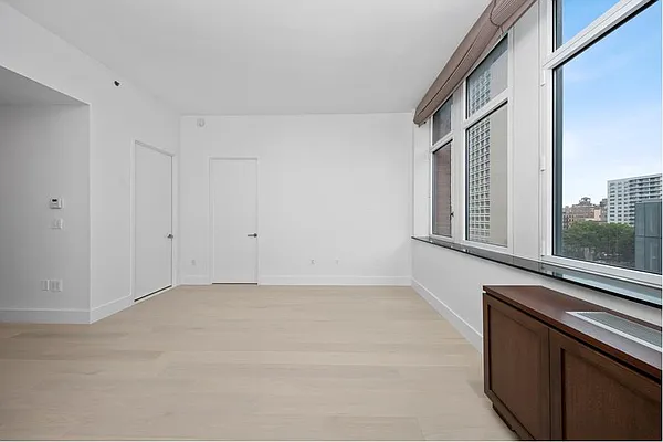 Rented by Douglas Elliman | media 33