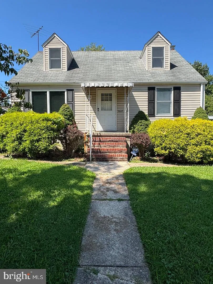 4 bed, 1.0 bath, 1473 sqft, $2,300 — Photo 1