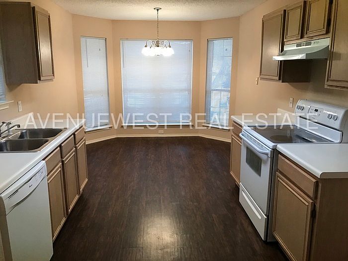 1st image of 228 Faircrest Dr