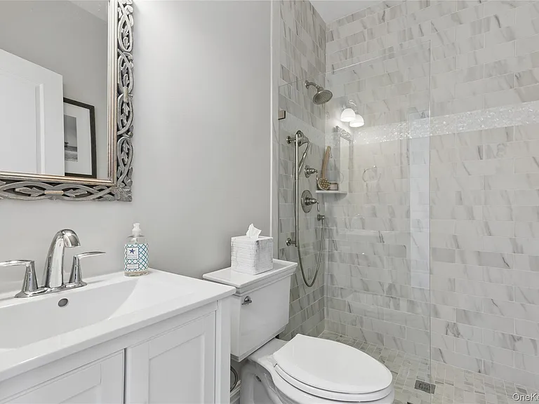 39 Shinnecock Rd — Photo 18