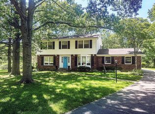 450 Foxbrook Dr, Saint Louis, MO