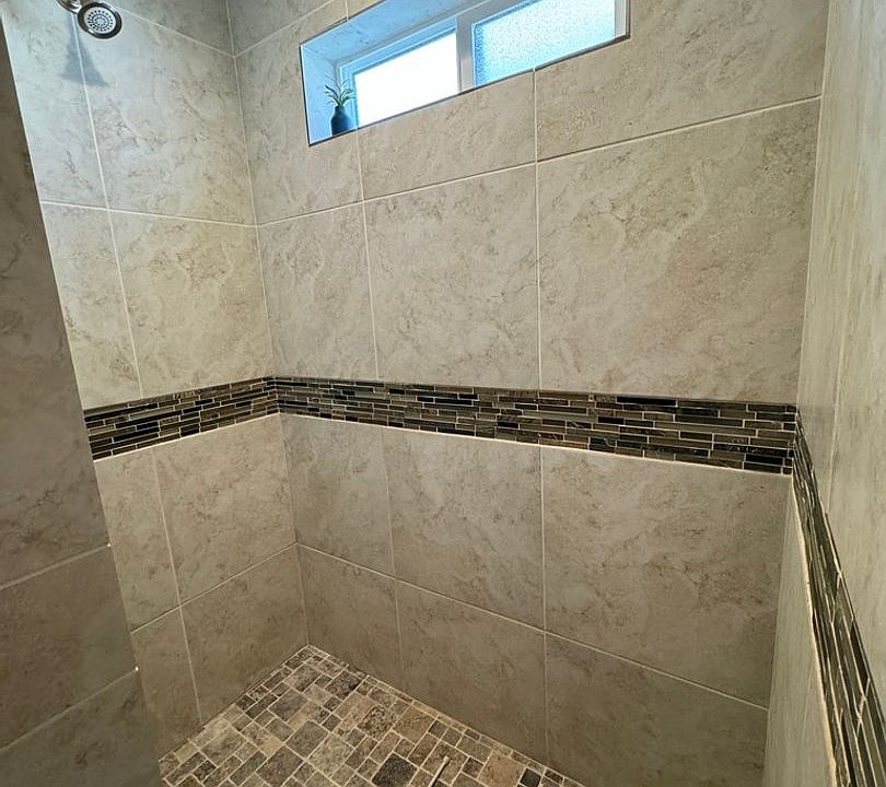 721722 105 & 107 W. 10th Ave. 105 & 107 W 10th Ave Post Falls ID