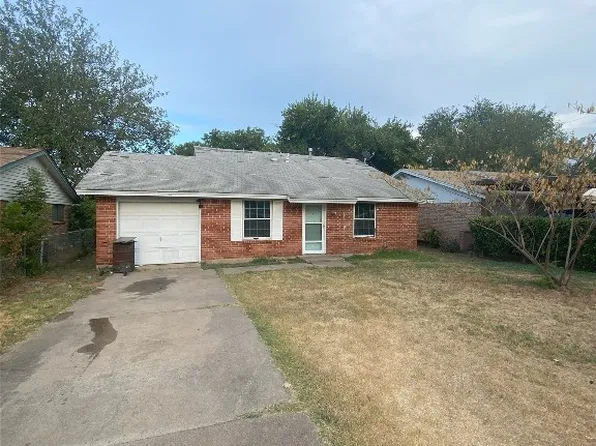 1930 Baylor Dr, Grand Prairie, TX 75051