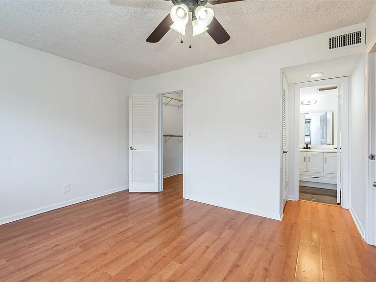 8940 S Hollybrook Blvd #307 — Photo 12