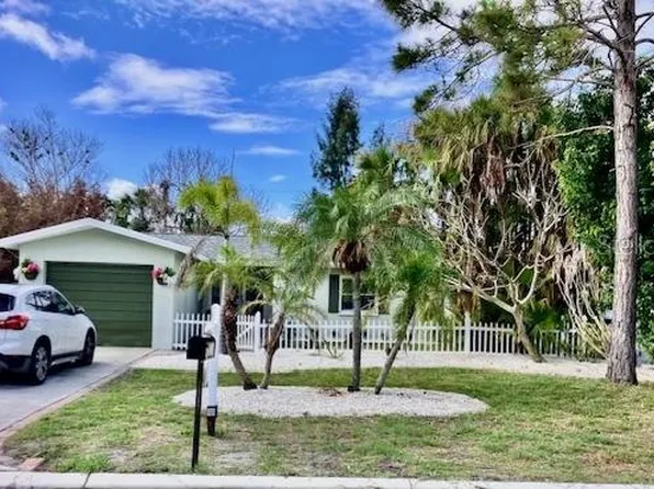 121 14th Ave, Indian Rocks Beach, FL 33785