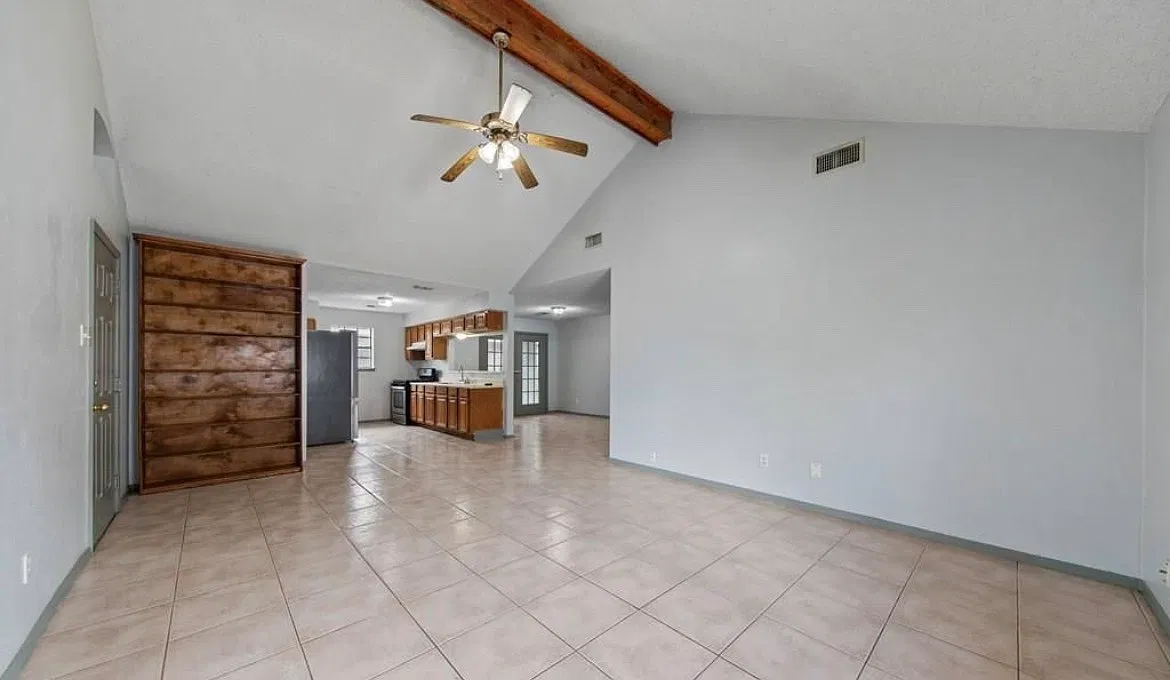 4 bed, 1614 sqft, $2,000 — Photo 4
