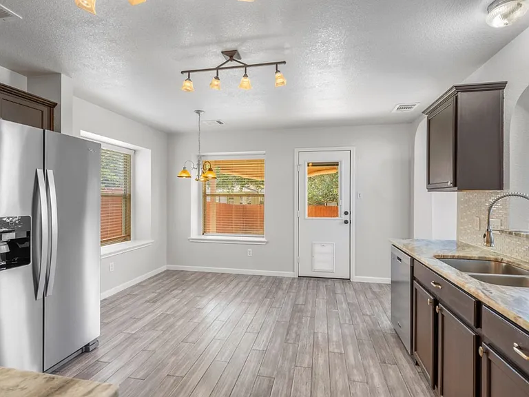 11502 Johnny Weismuller Ln — Photo 11