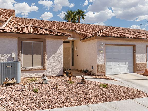 2nd image of 656 Mountain Rdg