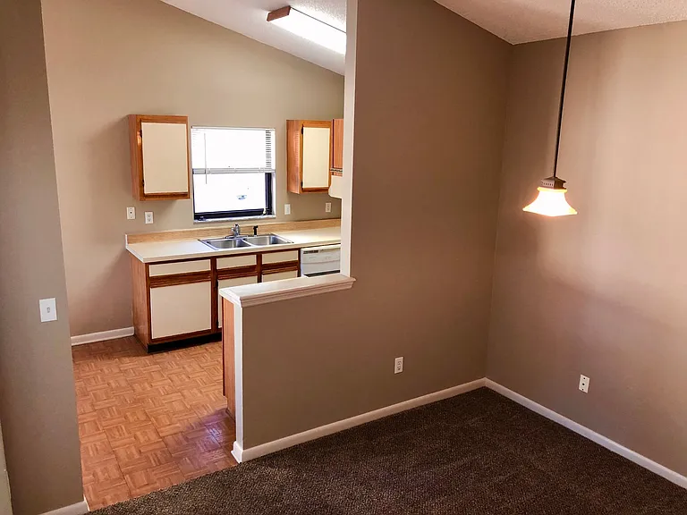 1012 Pearson Dr — Photo 15