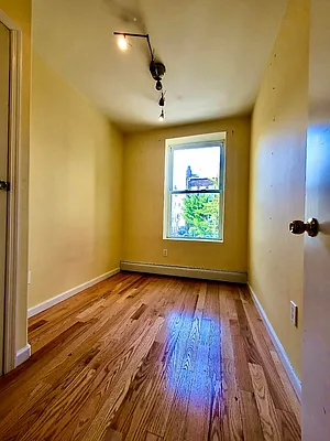 Rented by Evergreen Realty & Investments | media 4