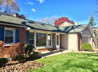 2691 Benton St, Palatine, IL