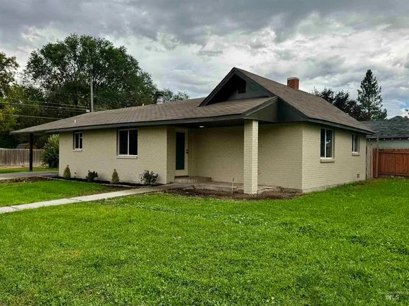 1801 Hansen Ave, Burley, ID 83318