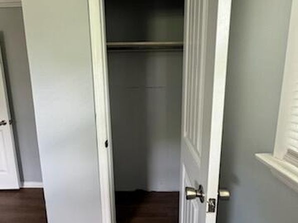 55 Sherwood Dr