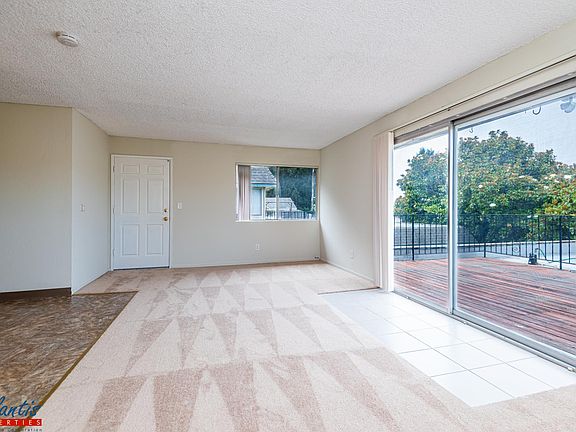 3rd image of 100 Caledonia St APT 5
