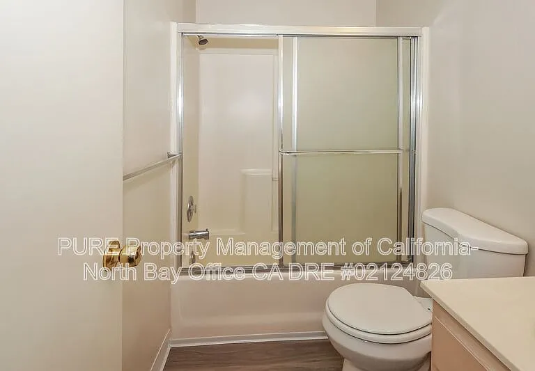 5252 Old Redwood Hwy #20 — Photo 9