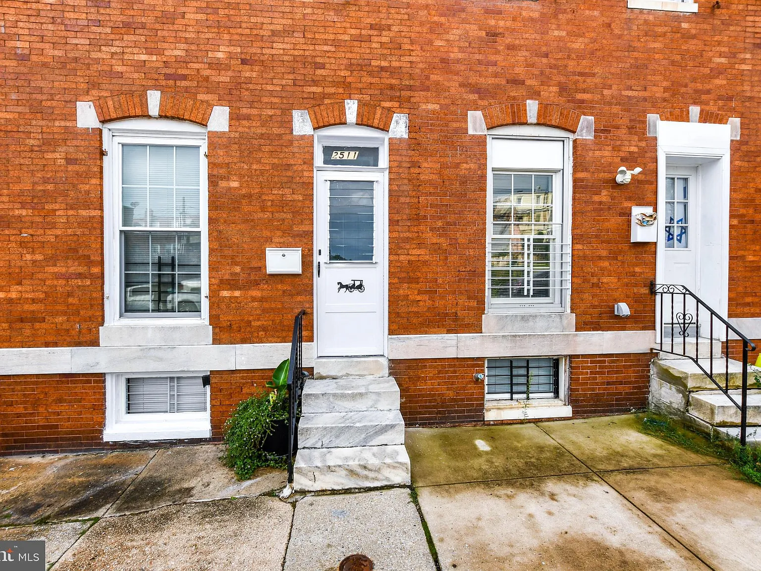 4 bed, 2.0 bath, 1248 sqft, $1,800 — Photo 2