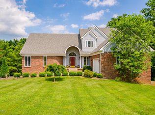 7606 Willow Bend Dr, Crestwood, KY 40014