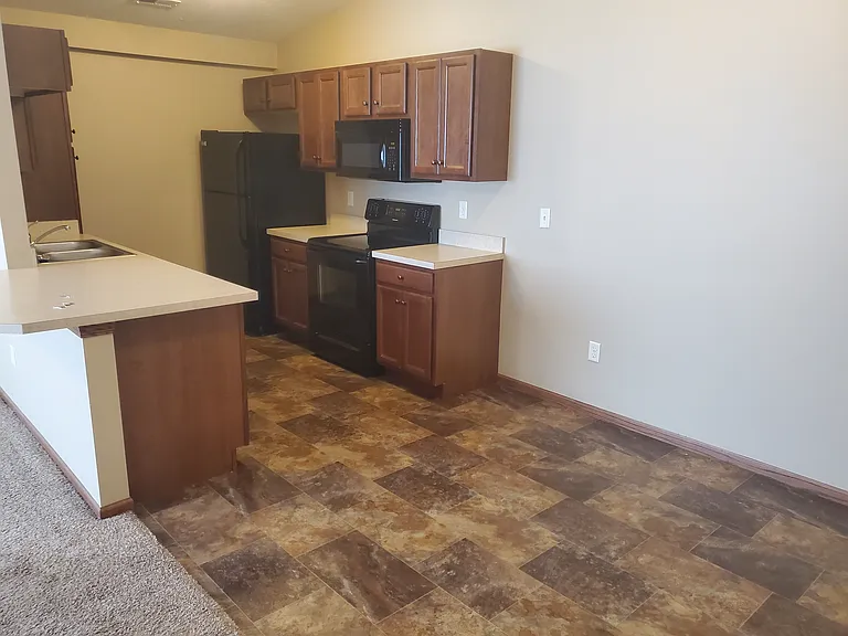 706 Kennedy Dr #5 — Photo 3
