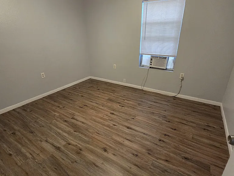 485 Garland St — Photo 8
