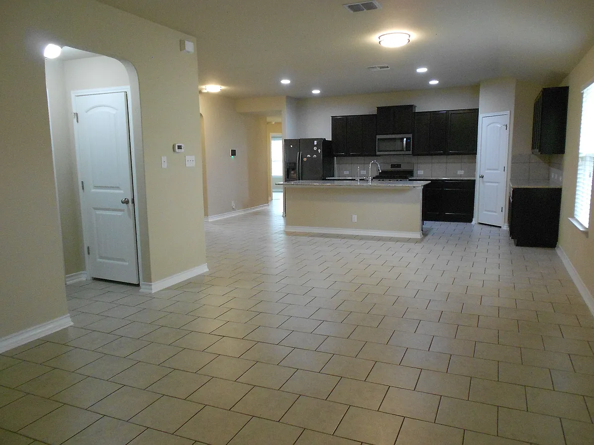Building Photo - 8740 Emerald Sky Dr