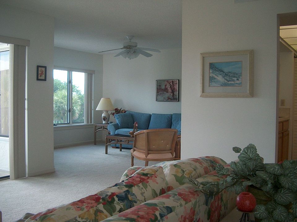 Open, bright, inviting spaces including two conversation areas.