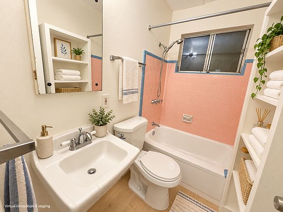 3rd image of 1621 Blake St APT 5