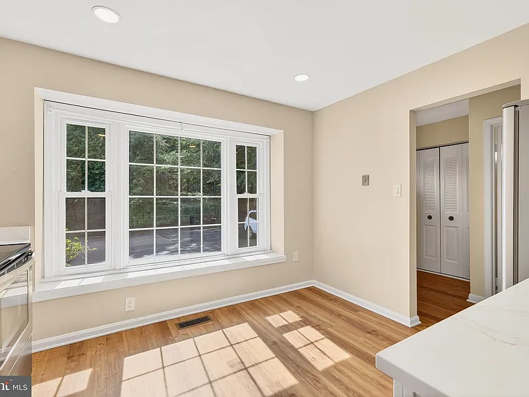 7306 Eggar Woods Ln — Photo 7