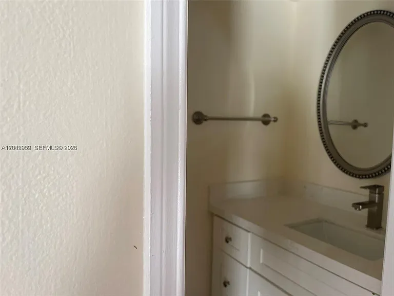 9401 Evergreen Pl #103 — Photo 10