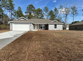 9551 N Stafford Dr, Citrus Springs, FL 34433