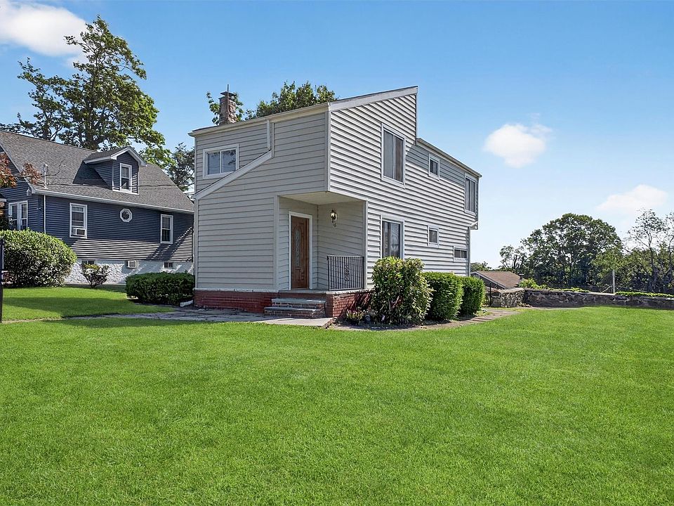 1st image of 16 Crest Drive