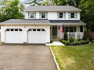 828 Highland Ave, Paramus, NJ 07652