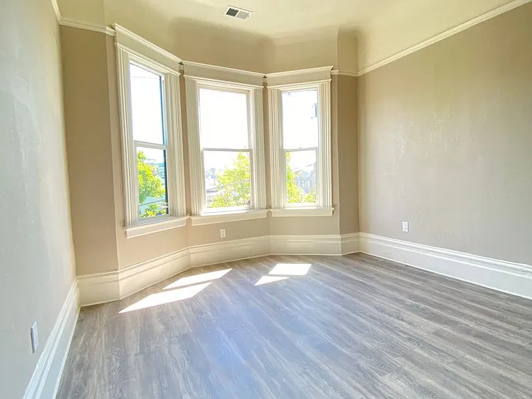 2554-2558 Bryant St — Photo 10