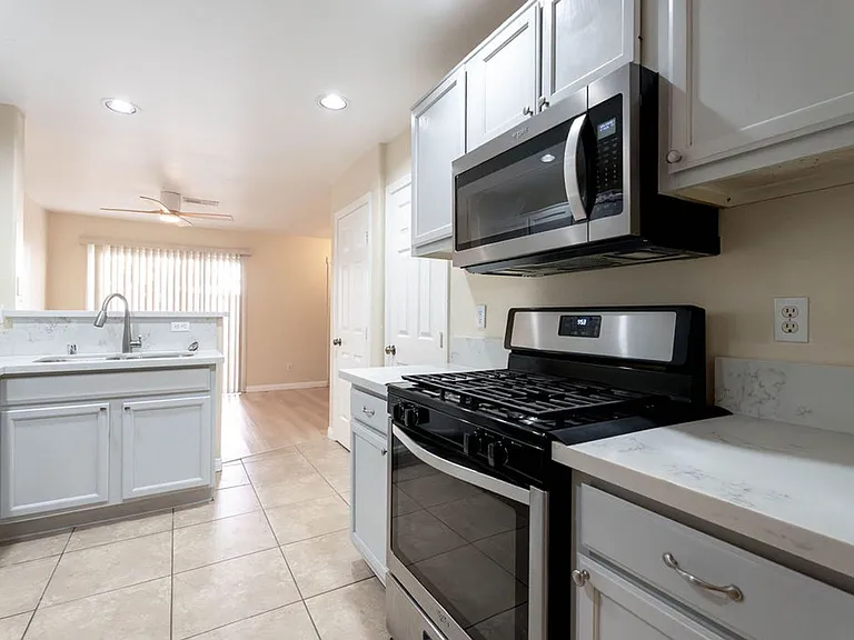 8217 Diamond Star Ct — Photo 9