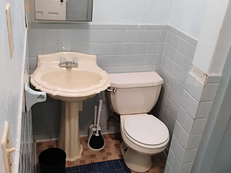 560 McKean Ave #6 — Photo 13