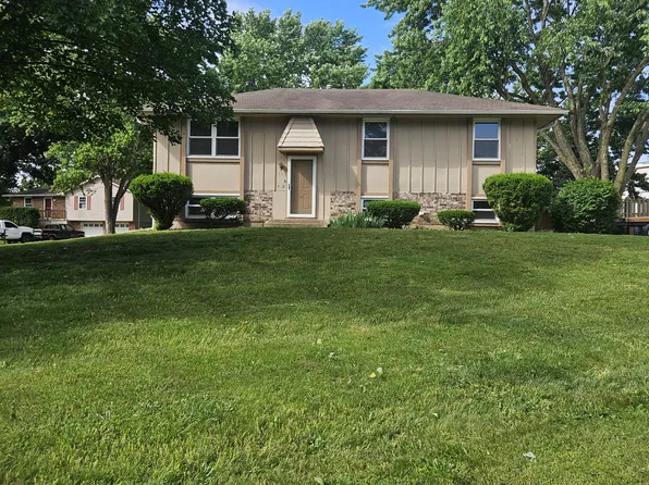 512 SW Palo Dr, Blue Springs, MO 64014