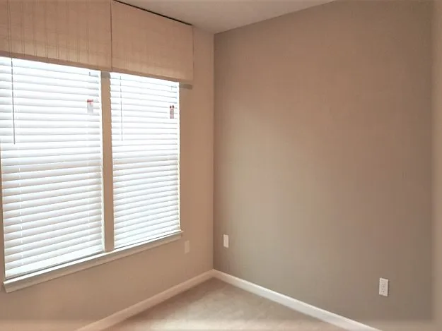 4977 Glen Springs Dr — Photo 10