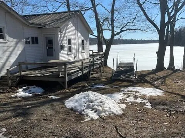 28 Pond Lane, Brooksville, ME 04617