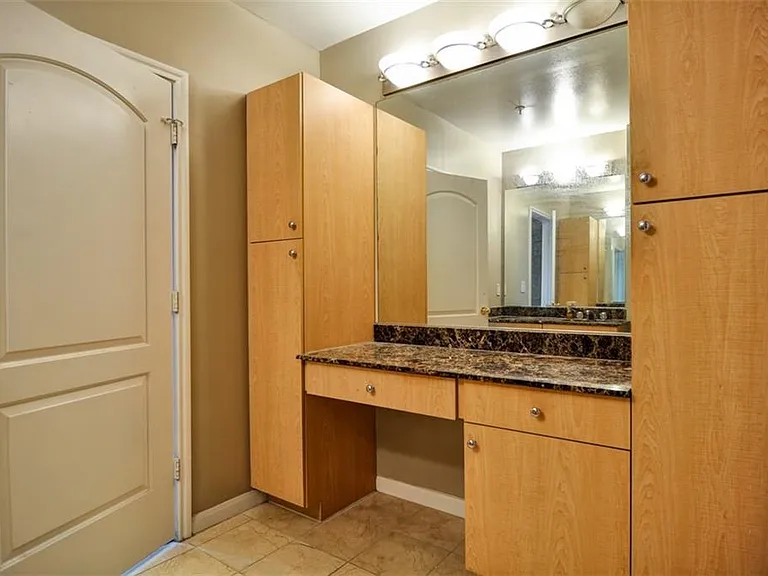3225 Turtle Creek Blvd #929 — Photo 4