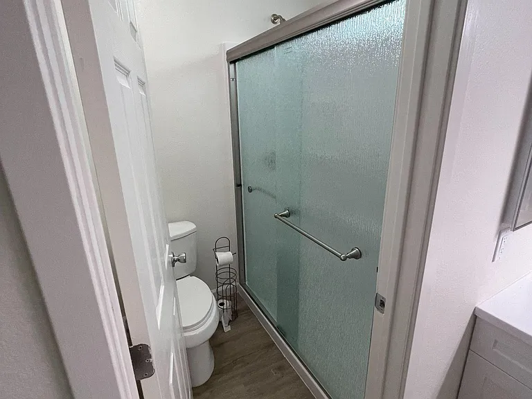 Master bedroom bathroom