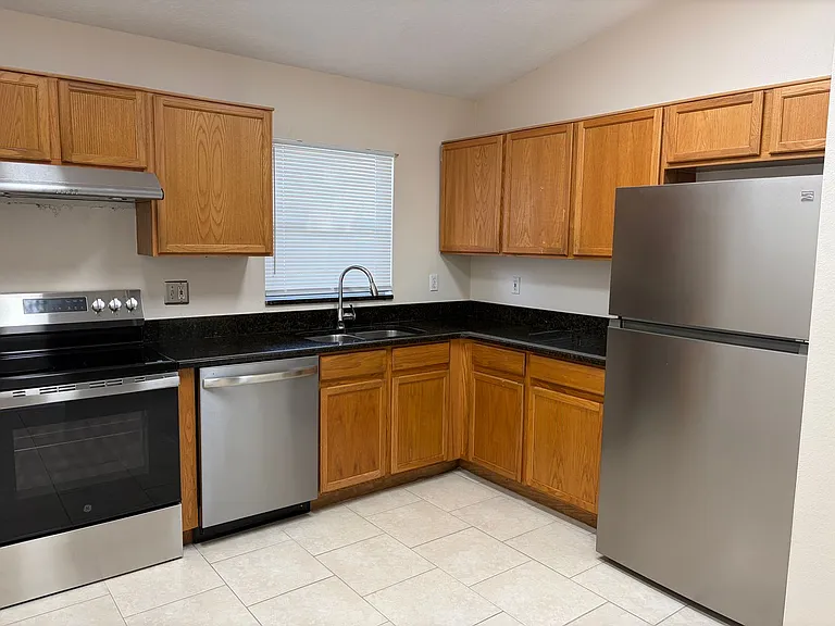 985 Scenic View Cir — Photo 3