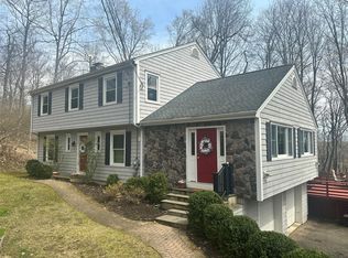 12 Kavey Ln, Armonk, NY 10504