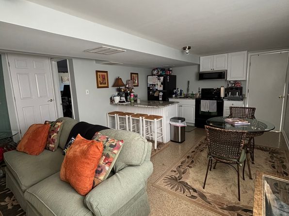 242 Ritchie Hwy #B