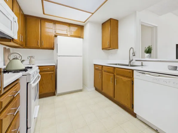 11641 Valley Spring Lane Apartments