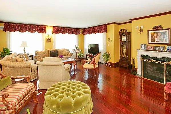 Sold by Madeleine Realty Ltd. | media 20