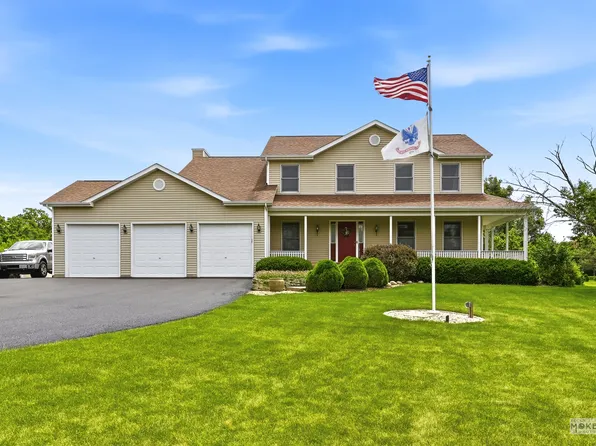 2066 Bernadette Ln, Yorkville, IL 60560